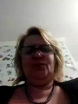 Snapshot of Forest-Lady chatting on 02.12.25 Forest-Lady online show from 02.12.25