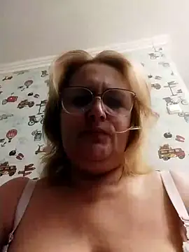 Snapshot of Forest-Lady chatting on 09.17.25 Forest-Lady online show from 09.17.25