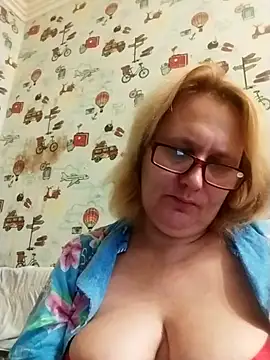 Snapshot of Forest-Lady chatting on 09.25.25 Forest-Lady online show from 09.25.25