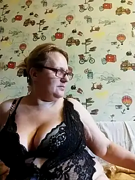 Snapshot of Forest-Lady chatting on 10.03.25 Forest-Lady online show from 10.03.25