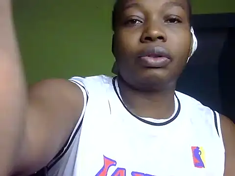 Horny-pretty online show from 05.25.26