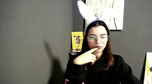 lady olivia  online show from 12.09.24