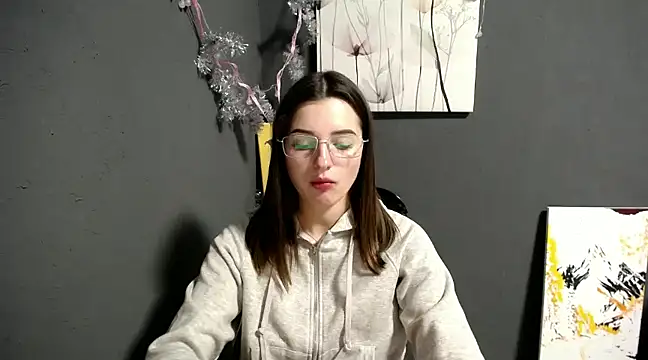 lady olivia  online show from 12.23.24