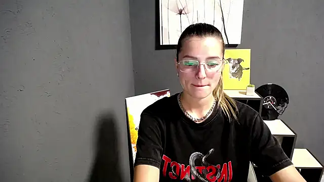 lady olivia  online show from 09.22.25