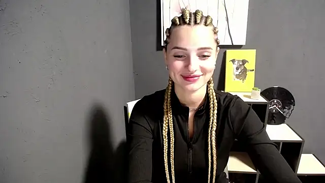 lady olivia  online show from 10.10.25