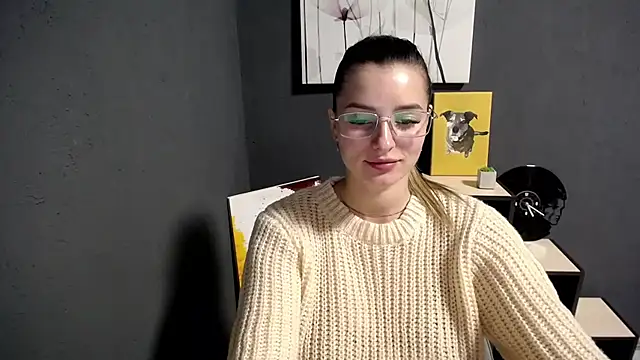 lady olivia  online show from 10.28.25