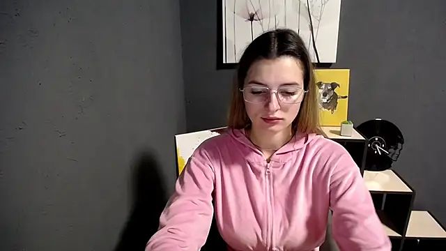 lady olivia  online show from 11.10.25