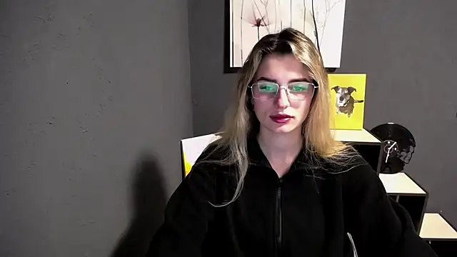 lady olivia  online show from 04.03.26