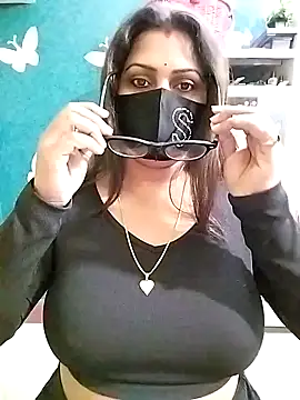 Snapshot of Riya_Sexy_Baby chatting on 12.11.24 Riya Sexy Baby online show from 12.11.24