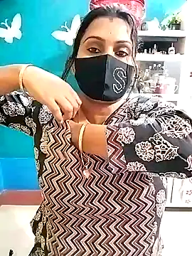 Snapshot of Riya_Sexy_Baby chatting on 01.27.25 Riya Sexy Baby online show from 01.27.25