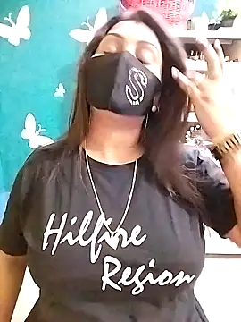 Snapshot of Riya_Sexy_Baby chatting on 02.03.25 Riya Sexy Baby online show from 02.03.25