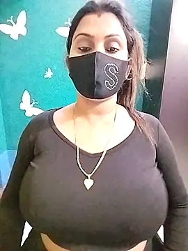 Snapshot of Riya_Sexy_Baby chatting on 03.05.25 Riya Sexy Baby online show from 03.05.25