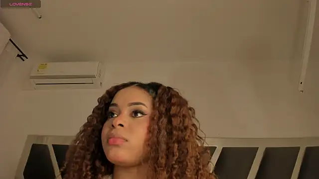 Samanntha Rose online show from 12.05.25