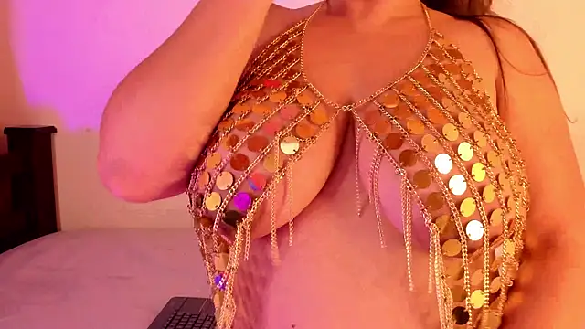 Snapshot of Alisson_zambrano chatting on 02.23.26 Alisson zambrano online show from 02.23.26