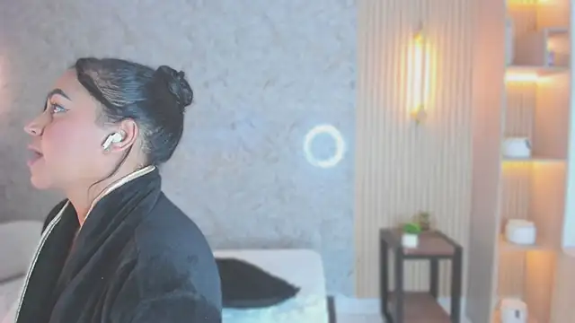 Snapshot of ximena_case chatting on 10.06.25 ximena case online show from 10.06.25