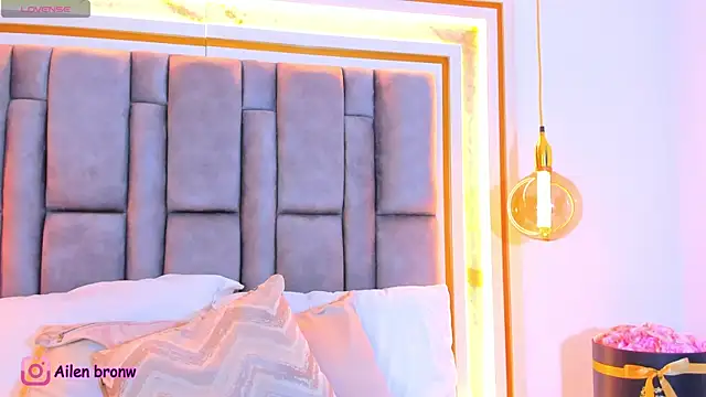 elianabrown online show from 10.27.25