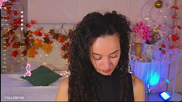 Lolly Neal online show from 11.24.25