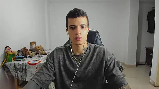 Snapshot of Balo_lovers chatting on 01.21.25 Balo lovers online show from 01.21.25