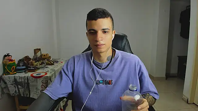 Snapshot of Balo_lovers chatting on 01.22.25 Balo lovers online show from 01.22.25