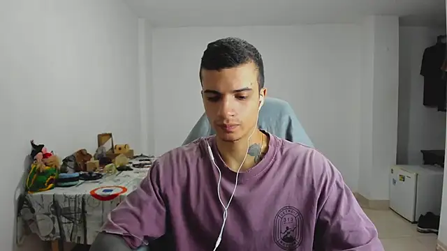 Snapshot of Balo_lovers chatting on 02.01.25 Balo lovers online show from 02.01.25