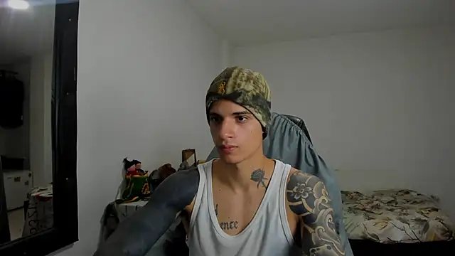 Snapshot of Balo_lovers chatting on 02.12.25 Balo lovers online show from 02.12.25