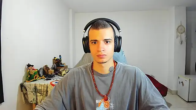 Snapshot of Balo_lovers chatting on 03.18.25 Balo lovers online show from 03.18.25