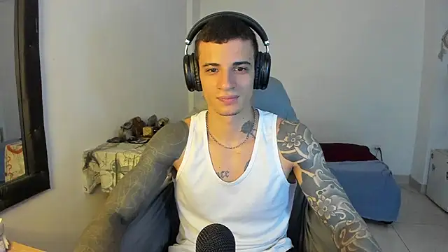 Snapshot of Balo_lovers chatting on 10.11.25 Balo lovers online show from 10.11.25