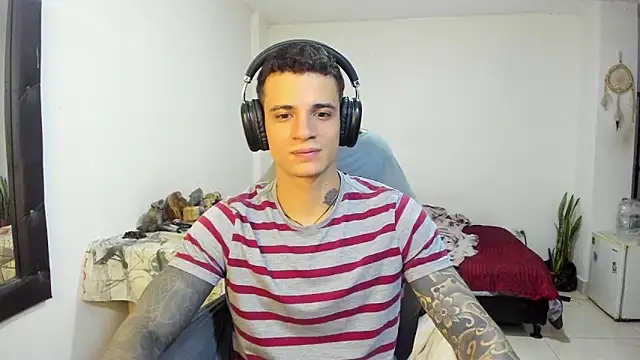 Snapshot of Balo_lovers chatting on 12.03.25 Balo lovers online show from 12.03.25