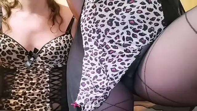 LadyAndTransy online show from 10.21.25