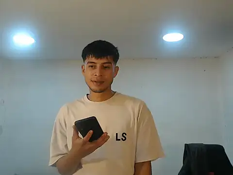 danielitopapuu online show from 10.28.25