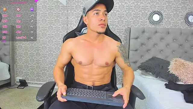 Snapshot of Bryson_Collins_ chatting on 01.18.25 Bryson Collins online show from 01.18.25