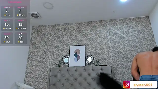 Snapshot of Bryson_Collins_ chatting on 09.15.25 Bryson Collins online show from 09.15.25