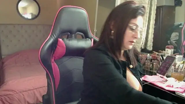 Carol Scottt online show from 03.01.26