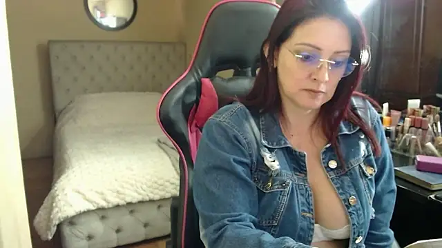 Carol Scottt online show from 06.18.26