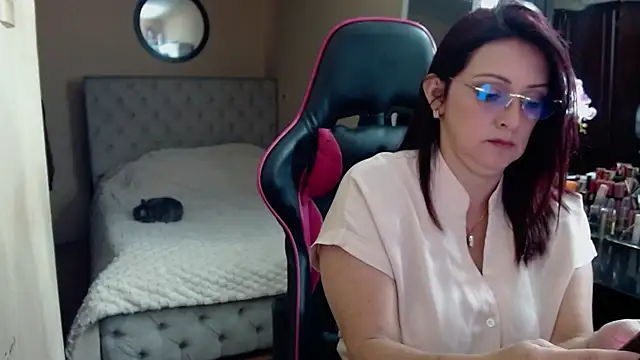 Carol Scottt online show from 07.09.26