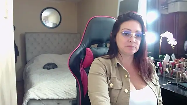 Carol Scottt online show from 07.12.26