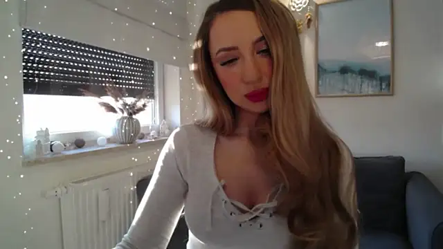 Snapshot of JulietteDiamond chatting on 02.02.26 JulietteDiamond online show from 02.02.26