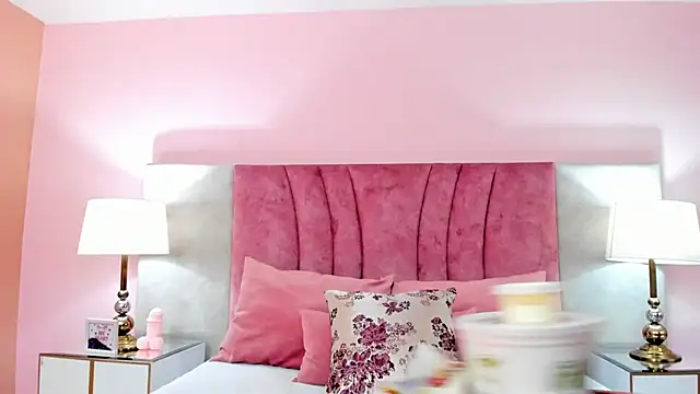 SophiaLaurens online show from 02.03.25