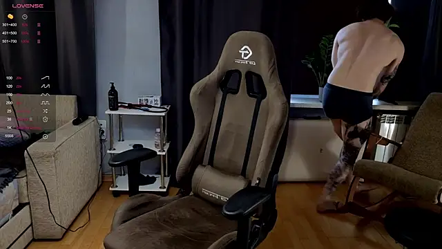 pleasure8869 online show from 10.31.25