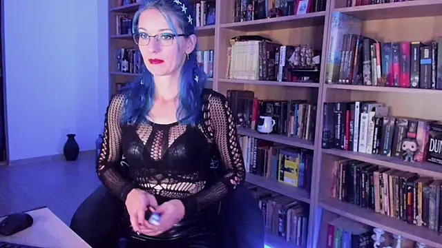 Queen of Hearts1 online show from 10.09.25