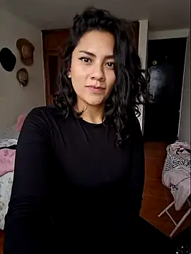 Thaliacooper  online show from 12.13.24