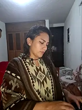 Thaliacooper  online show from 12.29.24