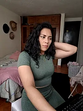 Thaliacooper  online show from 03.08.25