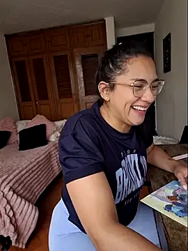 Thaliacooper  online show from 10.01.25