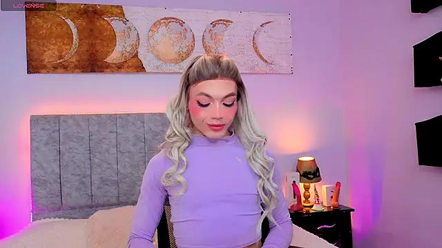 Megan Do Santos online show from 10.24.25