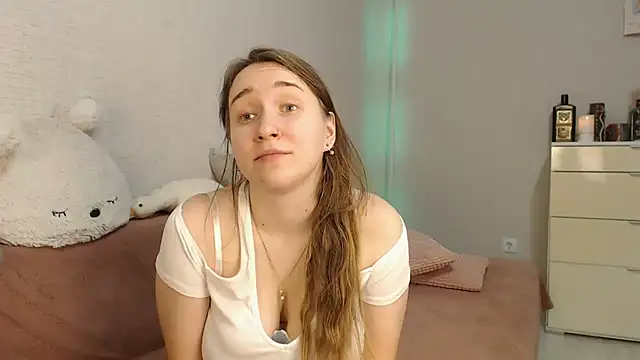 Snapshot of lovely_hayley chatting on 12.10.24 lovely hayley online show from 12.10.24
