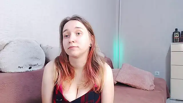 Snapshot of lovely_hayley chatting on 06.30.26 lovely hayley online show from 06.30.26