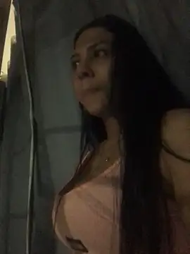 Snapshot of bellinii07 chatting on 02.13.25 bellinii07 online show from 02.13.25