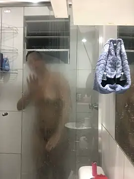 Snapshot of bellinii07 chatting on 02.24.25 bellinii07 online show from 02.24.25