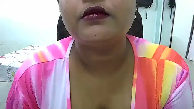 Snapshot of tamil_ureniya chatting on 01.22.25 tamil ureniya online show from 01.22.25